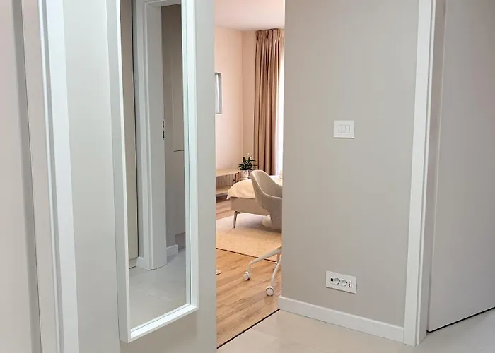 Axa - Tineretului * بوخارست