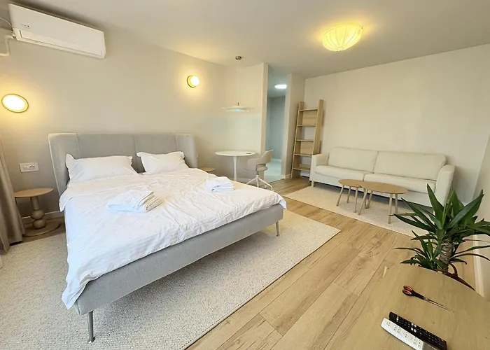 Axa - Tineretului بوخارست